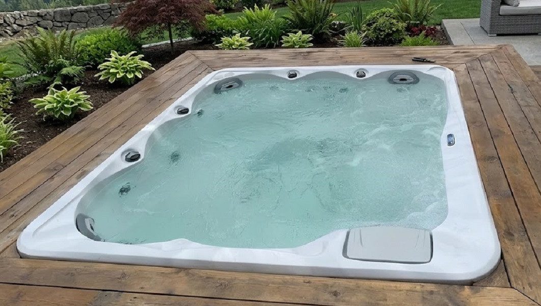 JVmoebel Whirlpool-Badewanne Relaxpool Hydromassagewanne Weiß für Outdoor Entspannung