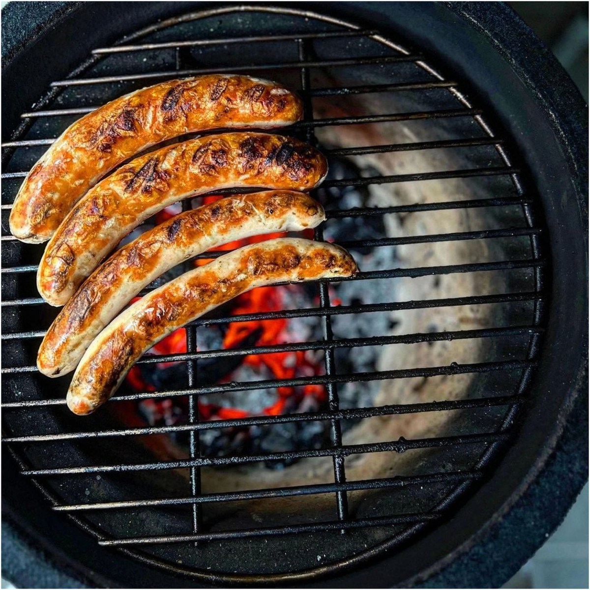 BBQ-Toro BBQ-Toro KURO Kamado Keramikgrill Ø 52 cm in Grau – Seitenansicht