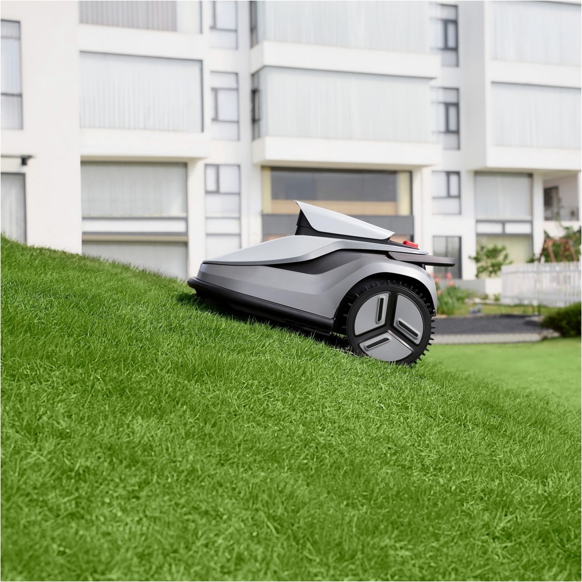 interpick Smarter Rasenroboter ohne Begrenzungskabel von int – Detailansicht
